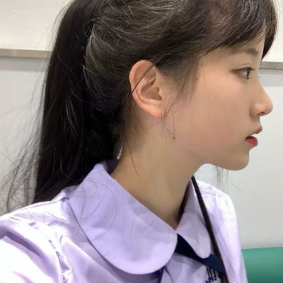 【图集】上海市民双休日积极防疫 排长队接种新冠疫苗